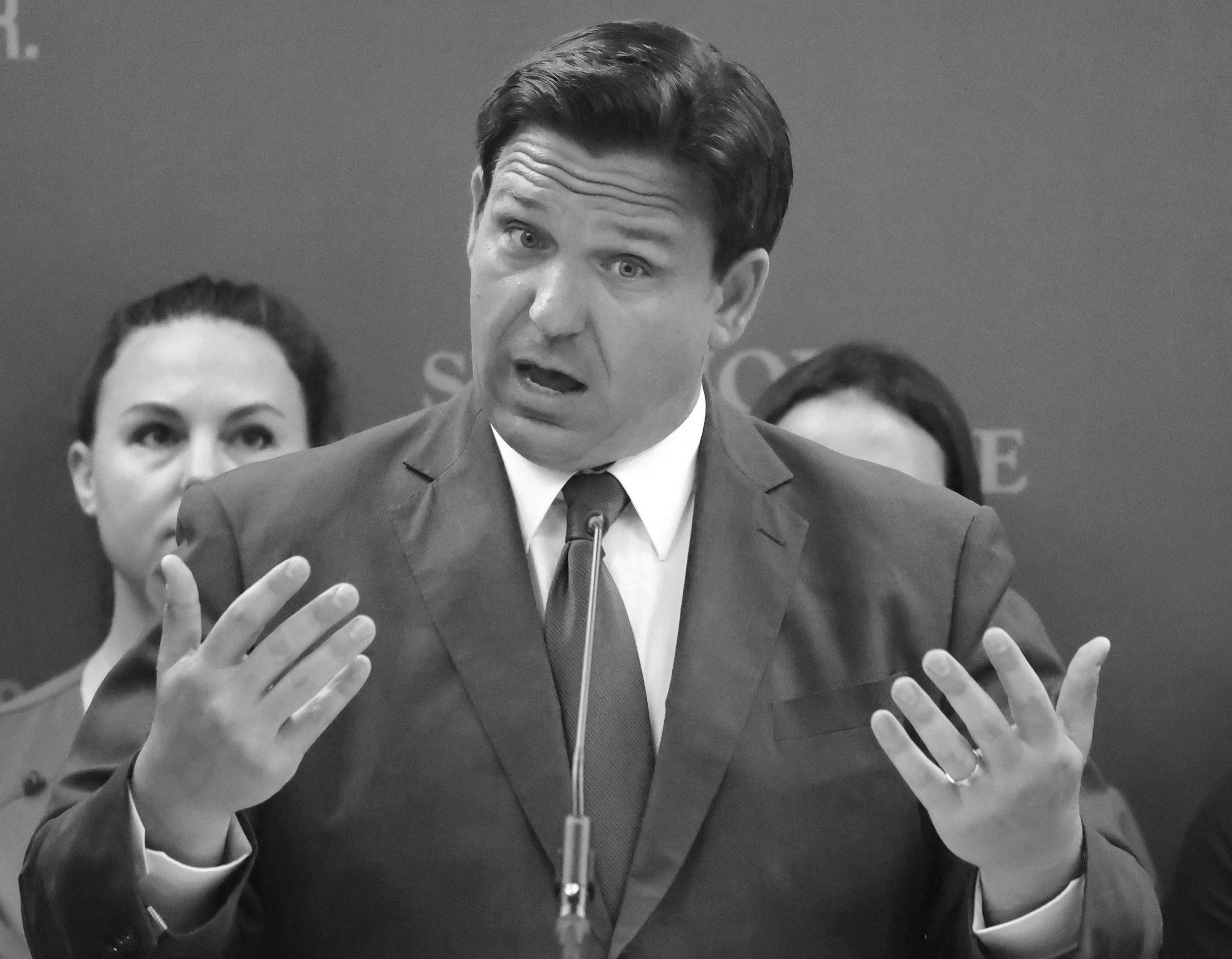 Ban on protests in entrance of houses signed by Gov. DeSantis