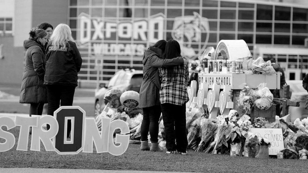 Victims, mother and father of Oxford college taking pictures victims sue college employees